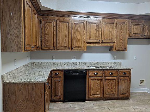 2nd image of 212 Scotsburg Dr
