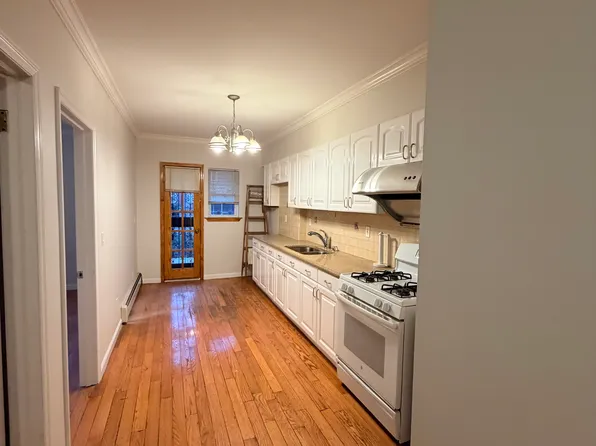 175-07 174th St #1, Fresh Meadows, NY 11365