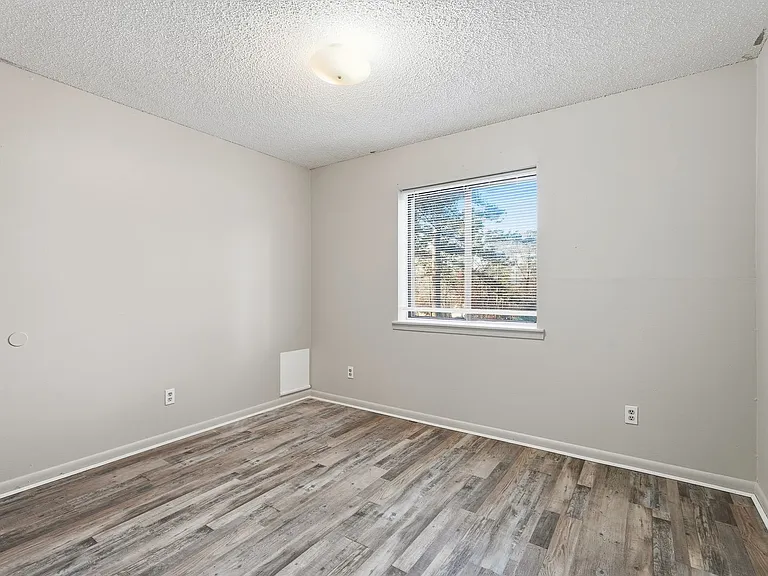 Remodeled AND Affordable Heber Springs Apartments. — Photo 7