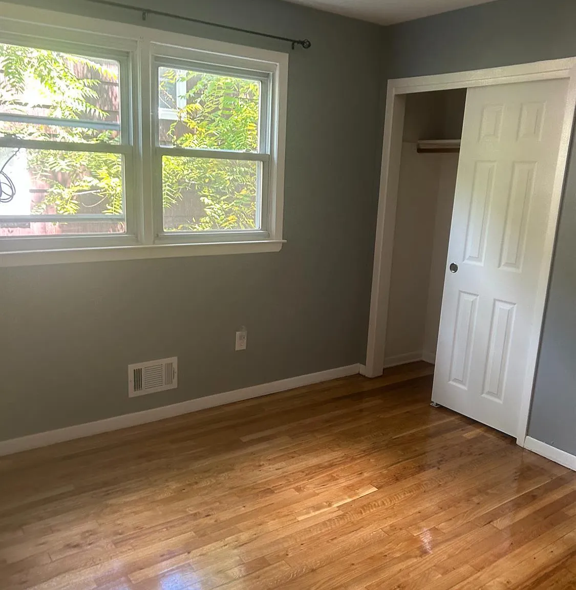3 bed, 1.5 bath, $2,400 — Photo 4