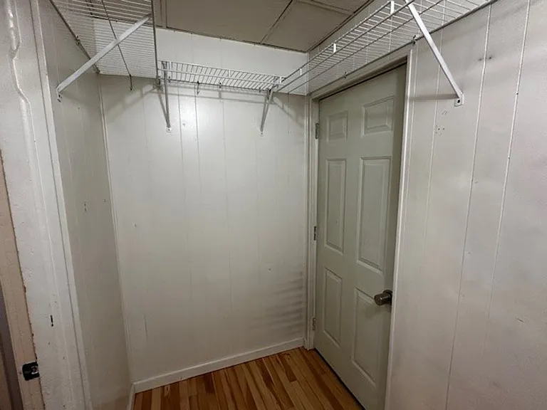 50 Lincoln Ave — Photo 24