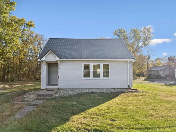 312 White Oak St, Higginsport, OH 45131