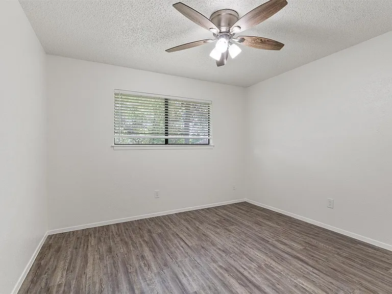 11411 Walnut Ridge Dr #B — Photo 10