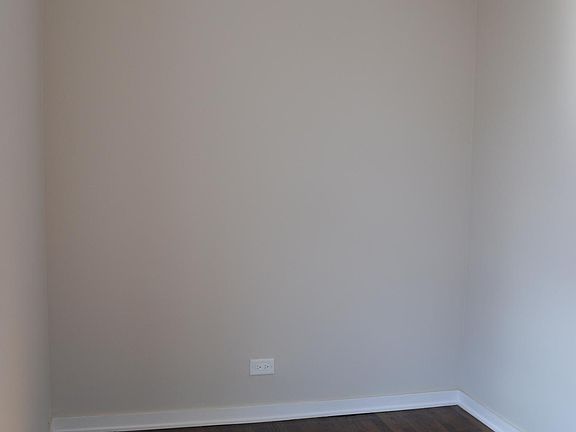 5th image of 3342 W Beach Ave #3