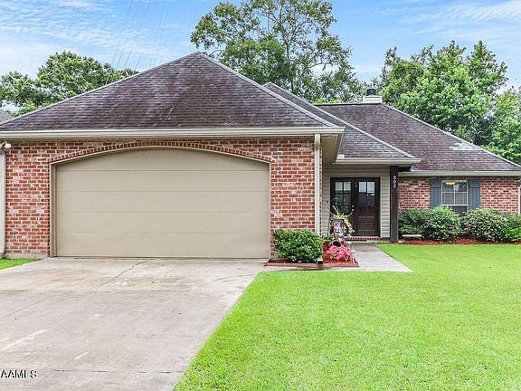 2nd image of 302 Quiet Meadows Cir