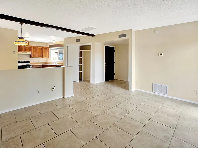4325 E Fairmount St #1 — Photo 3