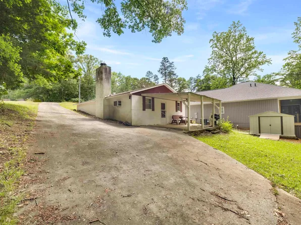 213 Portman Dr, Townville, SC 29689