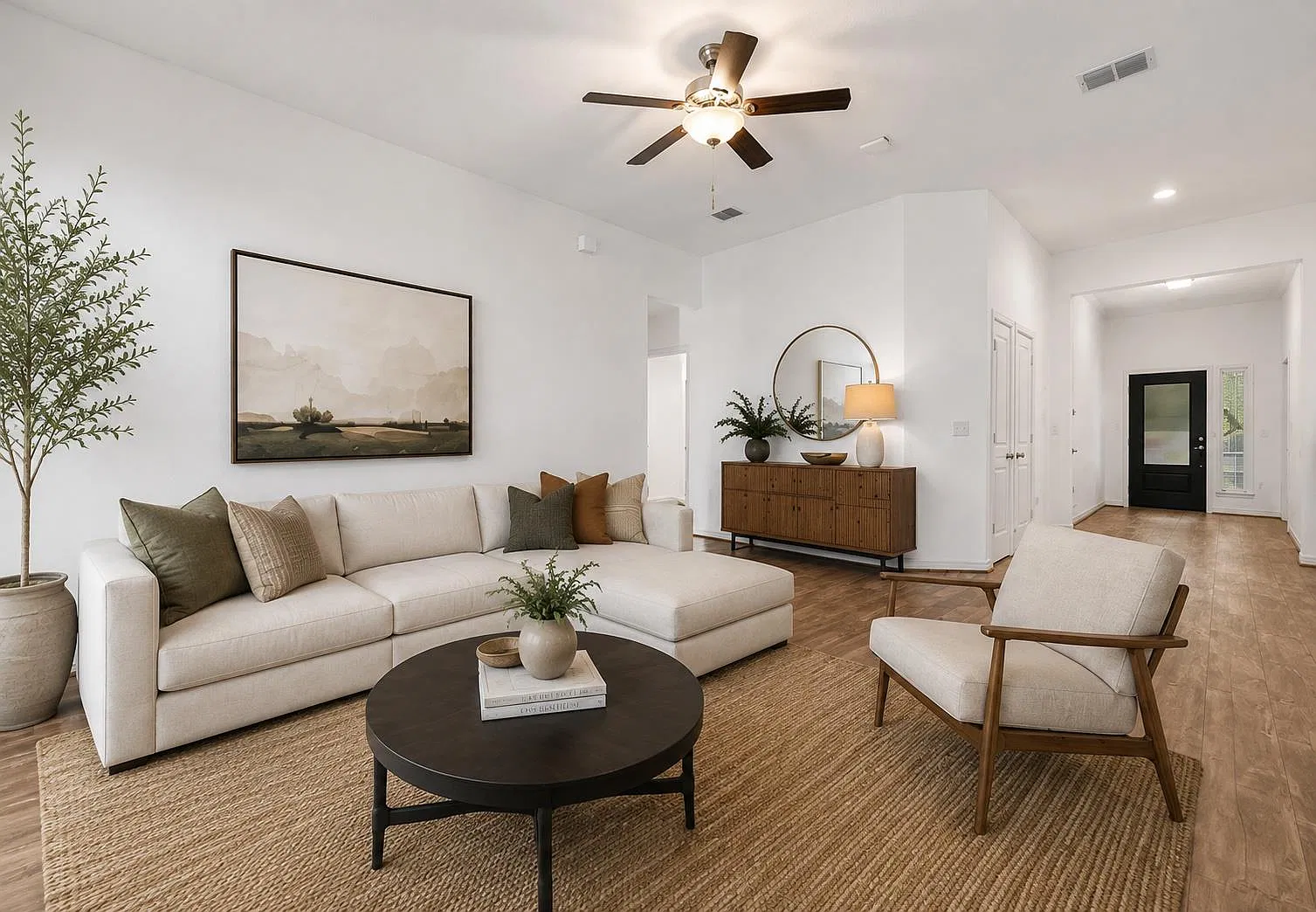 3 bed, 2.0 bath, 1833 sqft, $2,400 — Photo 1