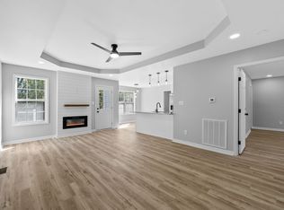 8635 Kingman Ct, Oak Grove, KY 42262