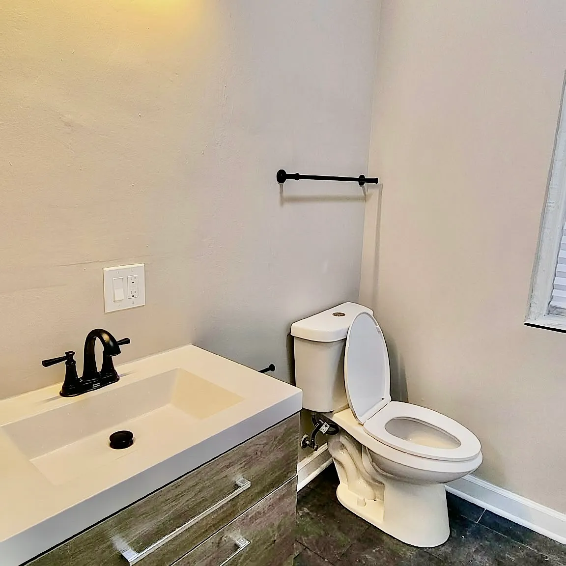 3 bed, 1500 sqft, $1,900 — Photo 4