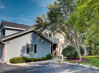 2357 Quail Hollow Ct UNIT D, Delafield, WI 53018