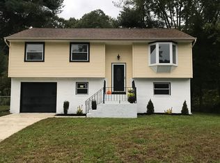 109 Concord Dr, Williamstown, NJ 08094