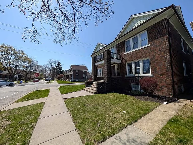 1091 Gladstone Ave — Photo 14