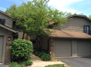 6465 Maple Hills Dr, Bloomfield Hills, MI 48301