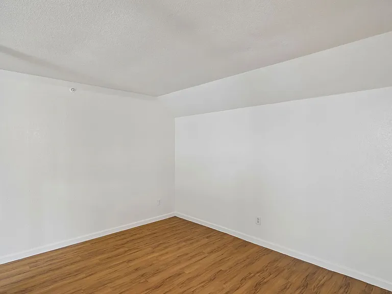 Monte Vista Commons — Photo 16