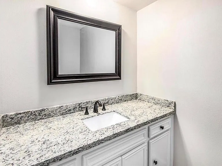 12510 Old River Dr — Photo 13