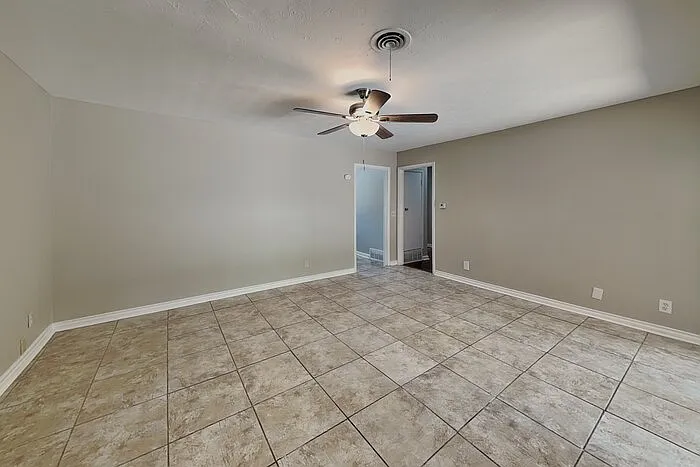5705 Trailwood Dr — Photo 6