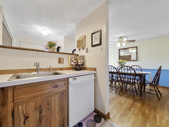 4th image of 31 Spring Cove Rd #31