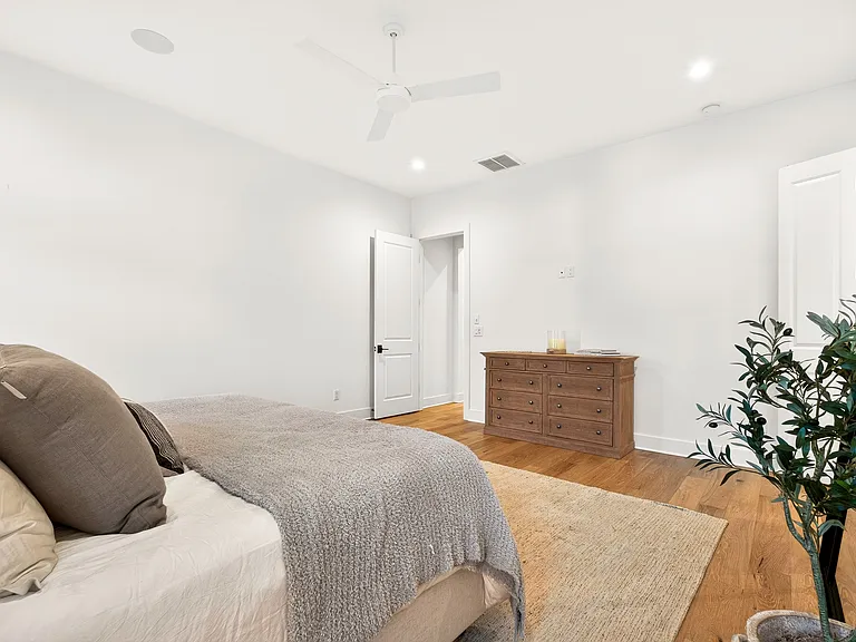 6362A Columbia Ave — Photo 16