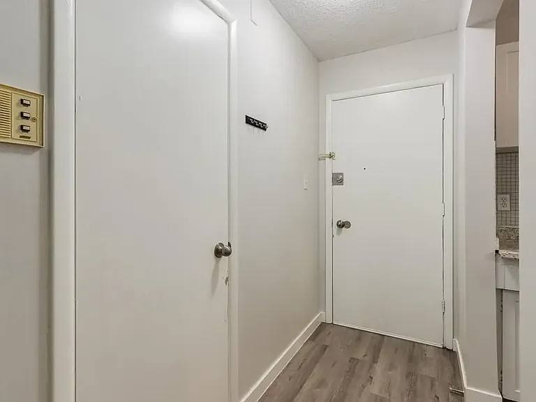 29 Spruce Ave — Photo 9