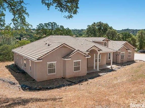 3rd image of 5571 Fernwood Dr