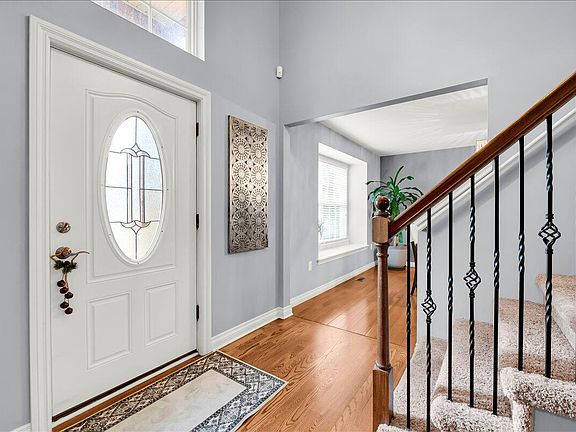 5th image of 760 Pembroke Dr