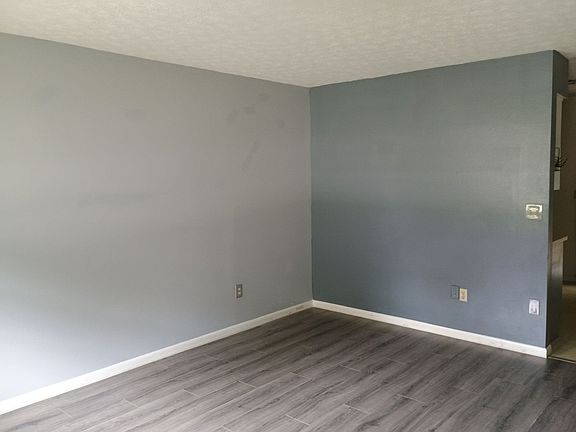 5th image of 21520 Campbell Dr #630