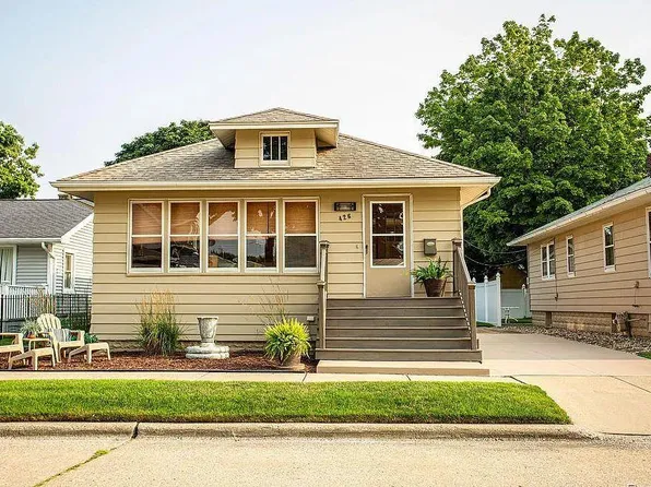 426 Howard Ave, Saint Joseph, MI 49085