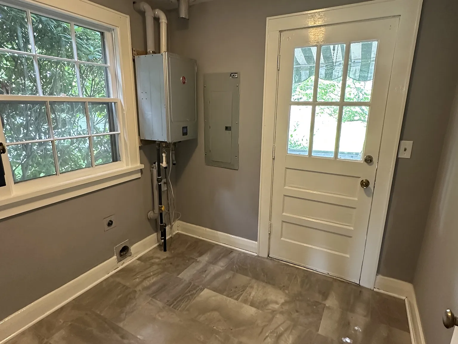 301 Gibson Street - 1 — Photo 3