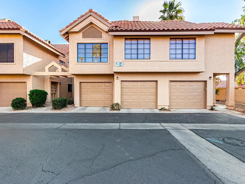 1001 N Pasadena St #50