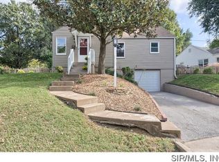 101 Oakwood Dr, Collinsville, IL