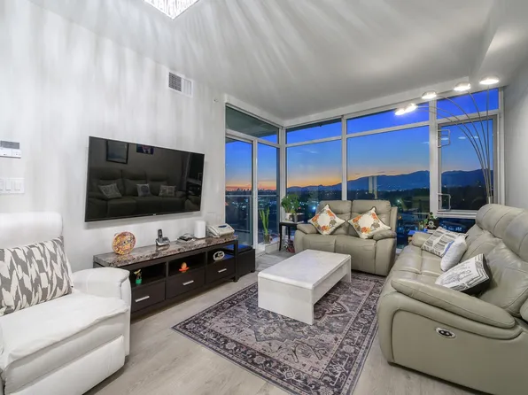 1788 Gilmore Ave #1207, Burnaby, BC V5C 0L5