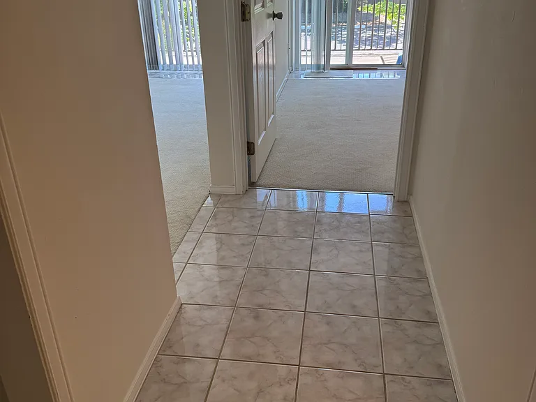 11108 NE 68th St #428 — Photo 15