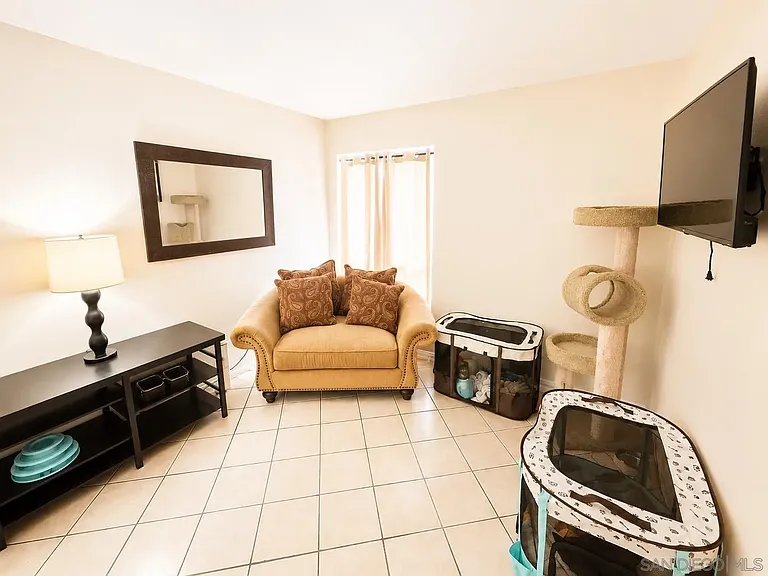 505 Smoketree Gln — Photo 16