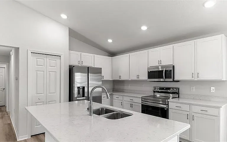 7675 SE 114th St — Photo 3