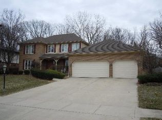 16W651 Marybeth Ct, Willowbrook, IL 60527