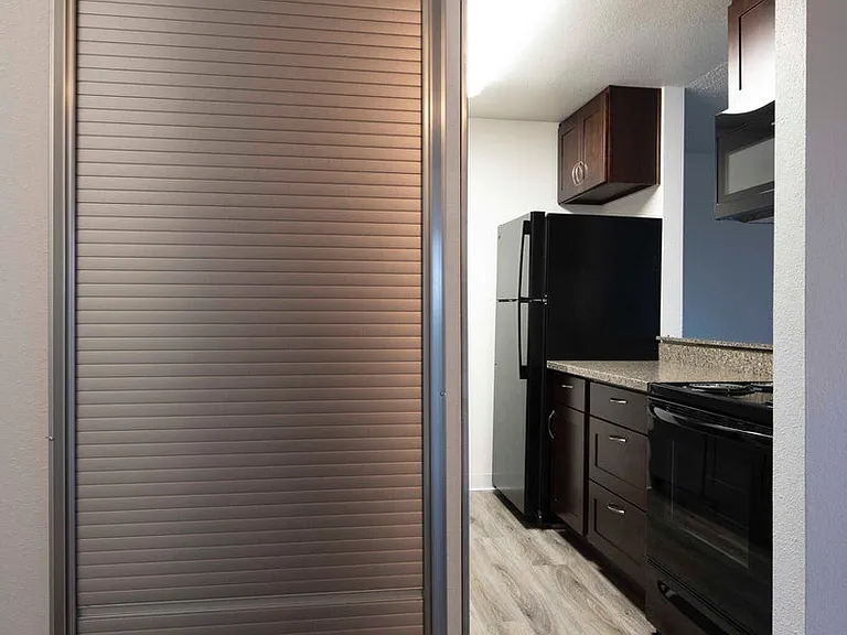 Northern Lights Apartments — Photo 15