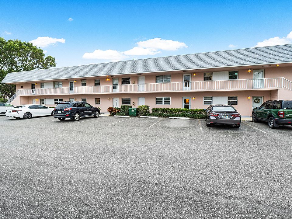 1st image of 18081 SE Country Club Dr APT 32-318