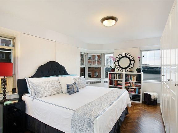 5th image of 200 Cabrini Blvd APT 82