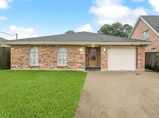 3716 Simone Gardens Dr, Metairie, LA 70002