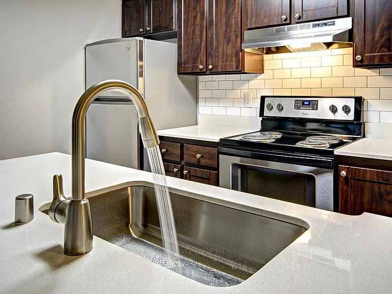 Bay Court at Harbour Pointe — Photo 22