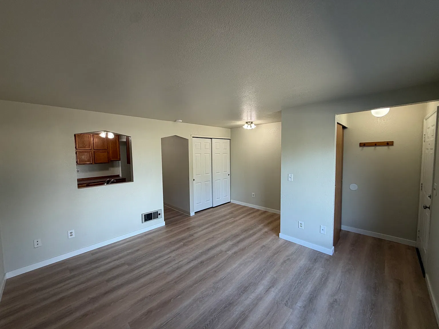 1 bed, 500 sqft, $1,050 — Photo 2
