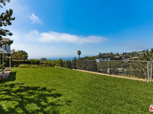 17089 Bollinger Dr, Pacific Palisades, CA 90272