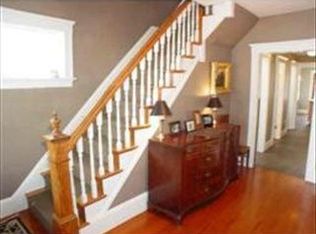 97 Chestnut St, Andover, MA 01810