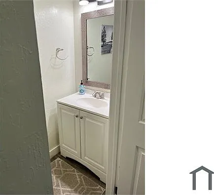 2502 Florida Ln — Photo 13