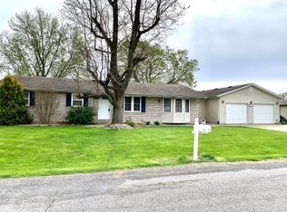1730 Fountainbleu Dr, Worden, IL 62097