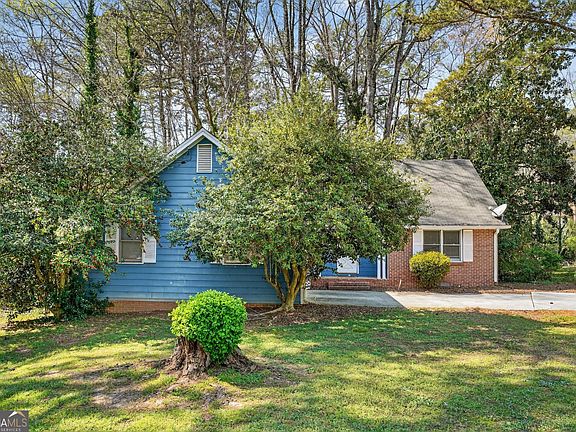 2nd image of 1036 Huntingdon Ct