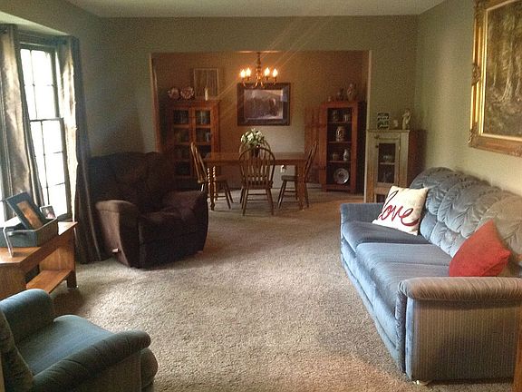 5th image of 8806 Widmer Rd