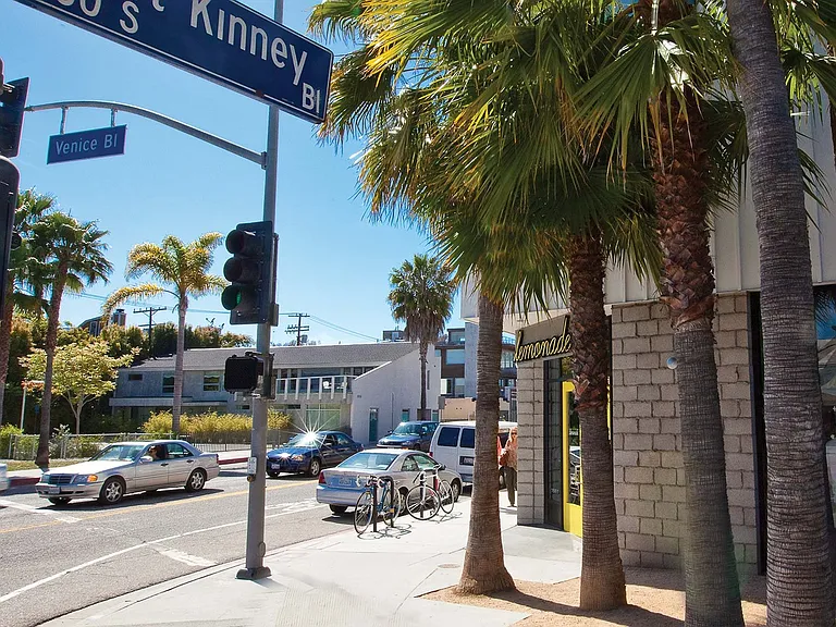 Conveniently located within walking distance of Abbot Kinney, offering boutique shops and unique restaurants