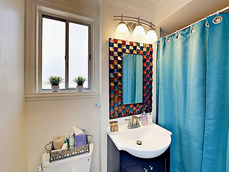 2458 Santa Ana Ave — Photo 14